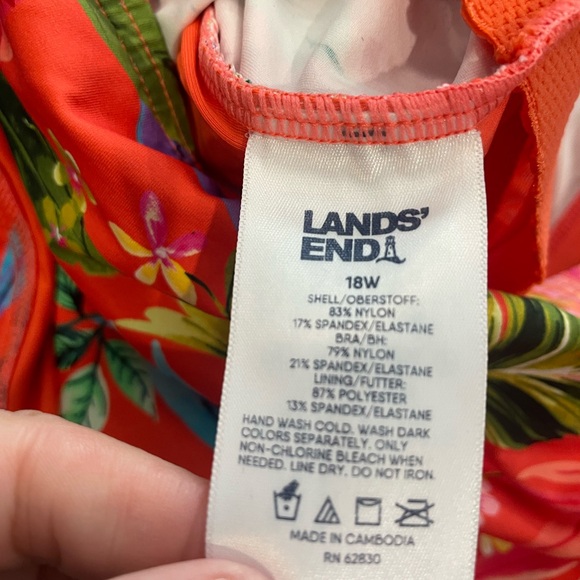 Lands End Women’s Floral Tropical Print Tankini Top with Shelf Bra, 18W - Picture 4 of 4